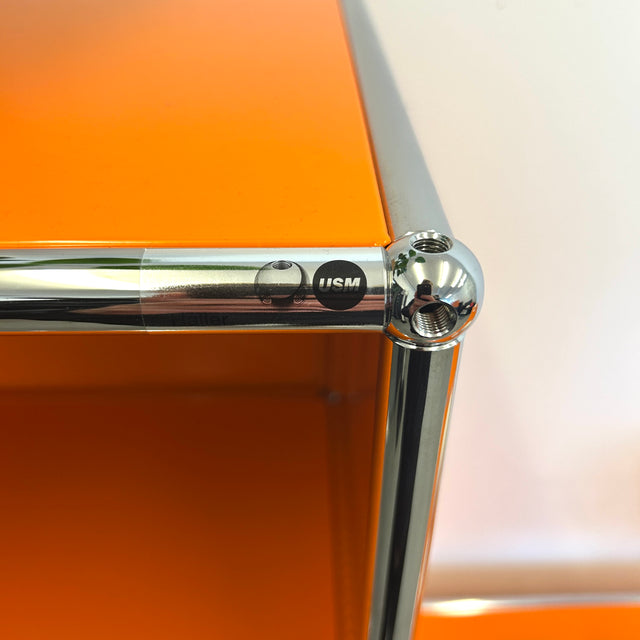 USM Haller - Regal - 8 Fächer - Klapptüren - Orange - TOP Zustand!