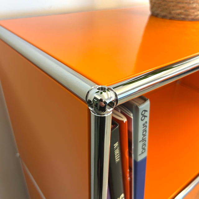 USM Haller - Regal - 8 Fächer - Klapptüren - Orange - TOP Zustand!