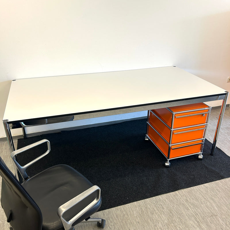 USM Haller Tisch - Schreibtisch/Konferenztisch - Perlgrau - 200 x 100 cm
