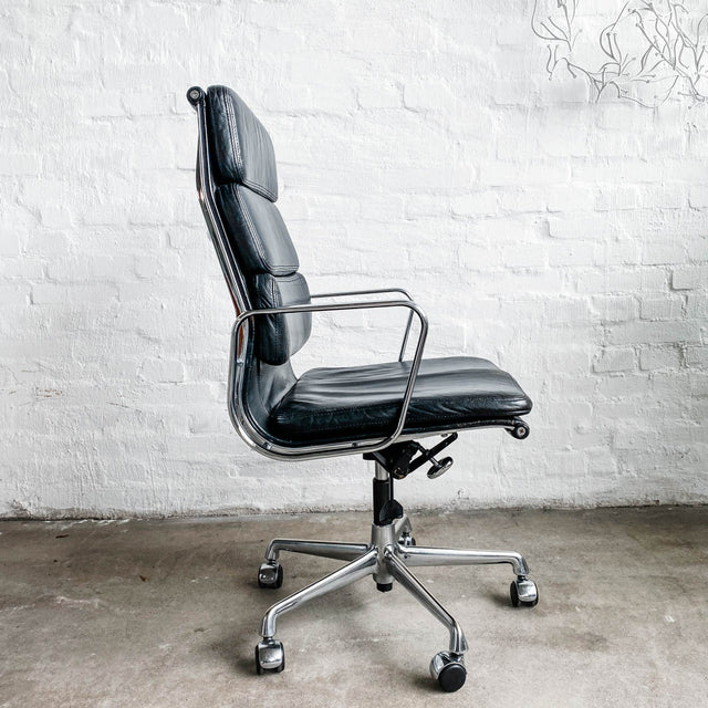 Vitra - EA 219 Soft Pad - Leder schwarz - Vintage Zustand