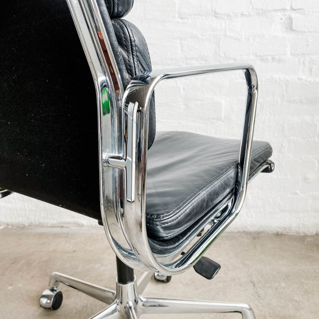 Vitra - EA 219 Soft Pad - Leder schwarz - Vintage Zustand
