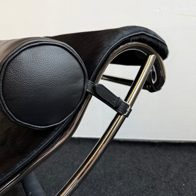 Cassina LC 4 Chaiselongue Liege - Kuhfell schwarz - gebrauchter TOP Zustand