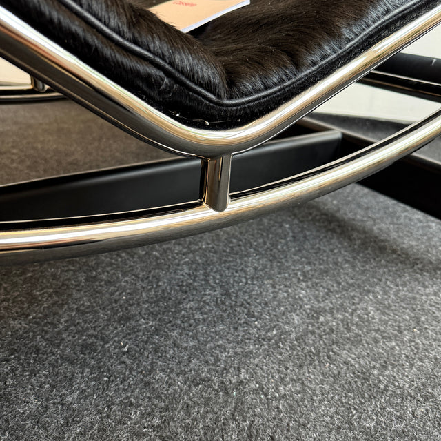 Cassina LC 4 Chaiselongue Liege - Kuhfell schwarz - gebrauchter TOP Zustand