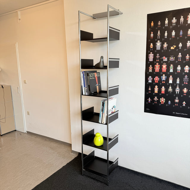 MOX Pool 220 - Anlehnregal - 6 Böden - Schwarz/Chrom - Neuwertig!