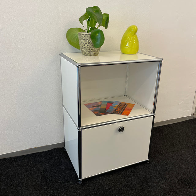 USM Haller Regal - weiß - Klapptür - gebrauchte TOP Qualität