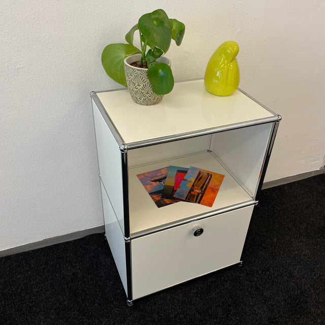 USM Haller Regal - weiß - Klapptür - gebrauchte TOP Qualität