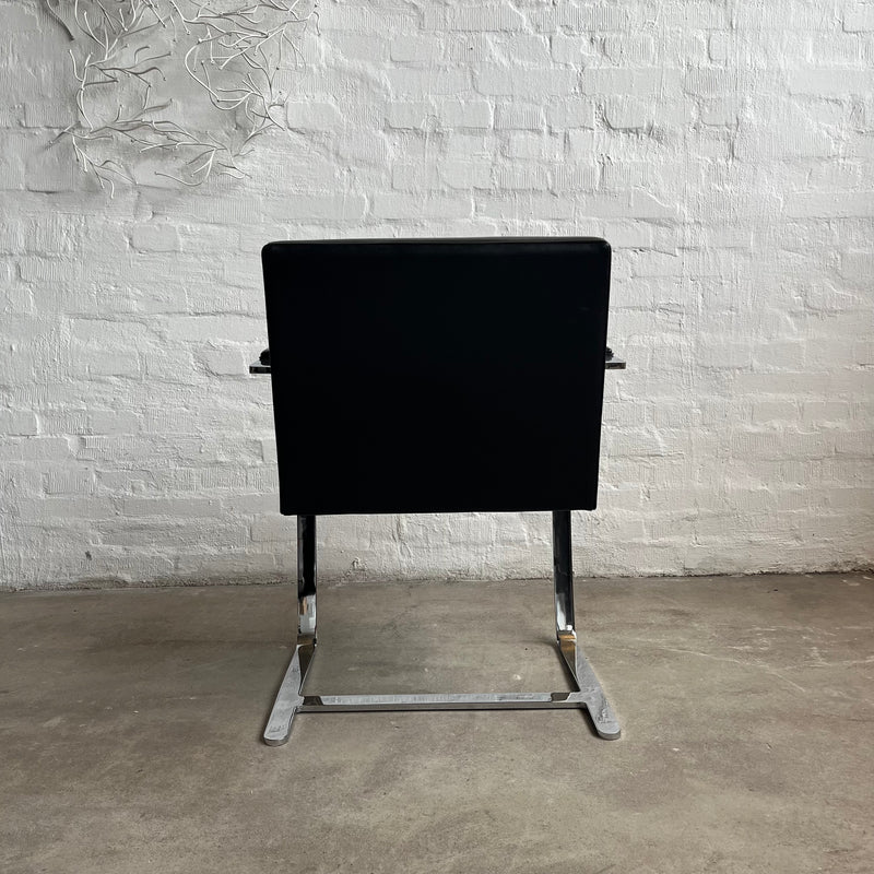 Knoll International - Brno Freischwinger - Leder schwarz