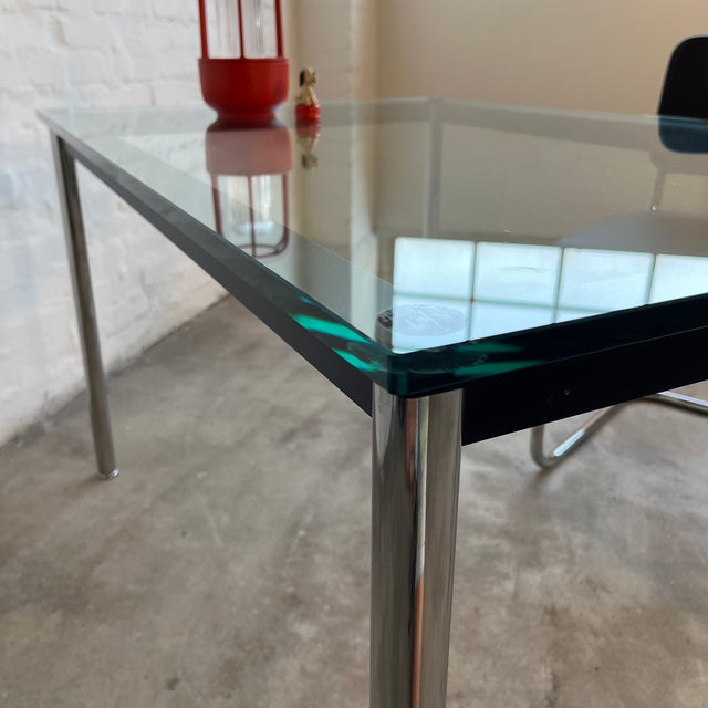 Cassina - LC 10 P Tisch - Kristallglas