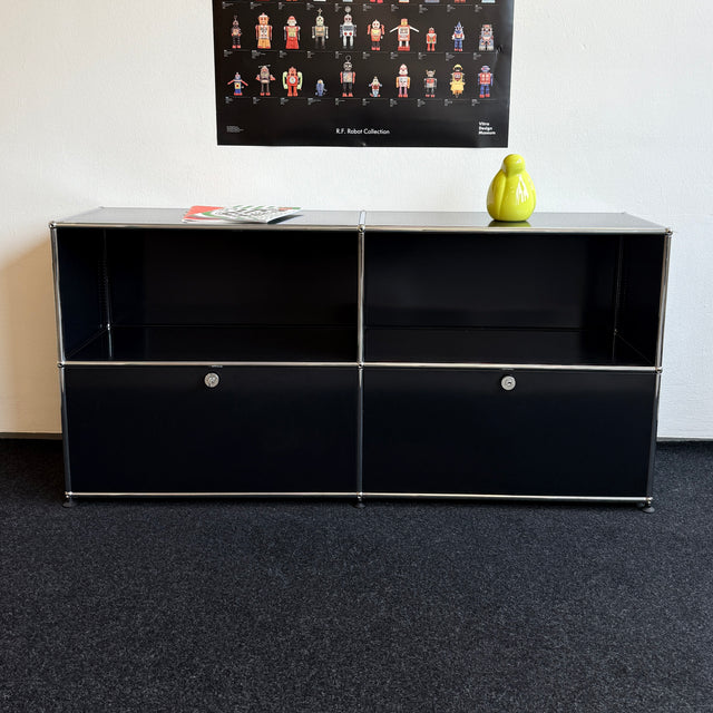 USM Haller - Sideboard - Schwarz - Vier Fächer