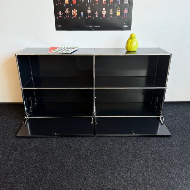 USM Haller - Sideboard - Schwarz - Vier Fächer