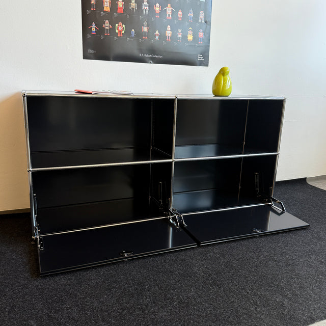 USM Haller - Sideboard - Schwarz - Vier Fächer