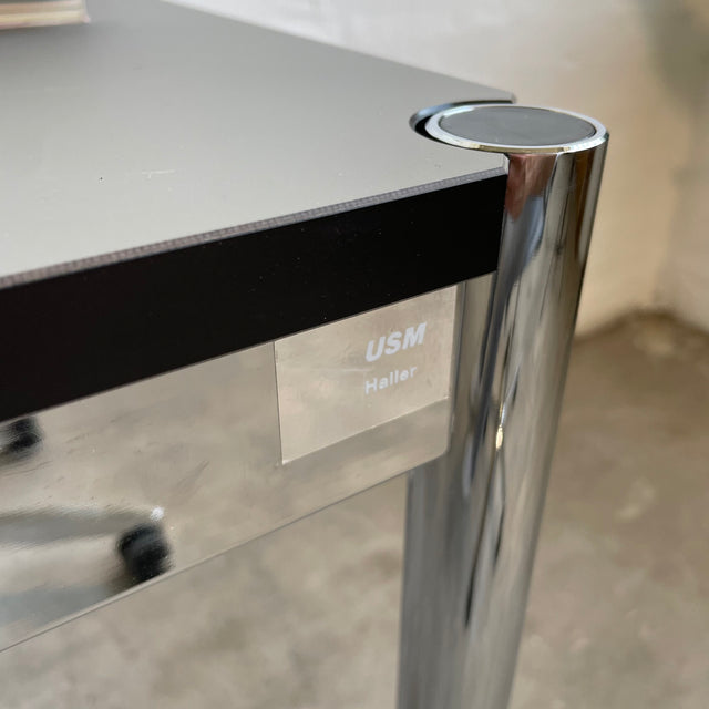 USM Haller Tisch Fenix - grau - 150 x 75 cm - gebrauchte TOP Qualität