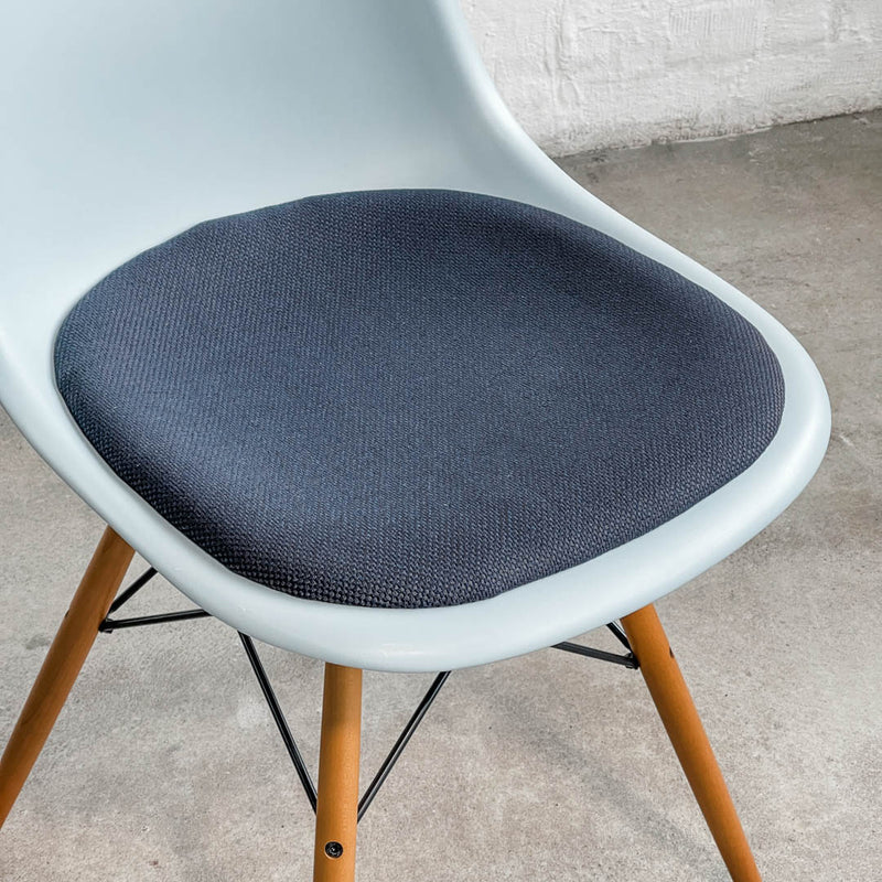 Eames Plastic Side Chair DSW -  eisgrau