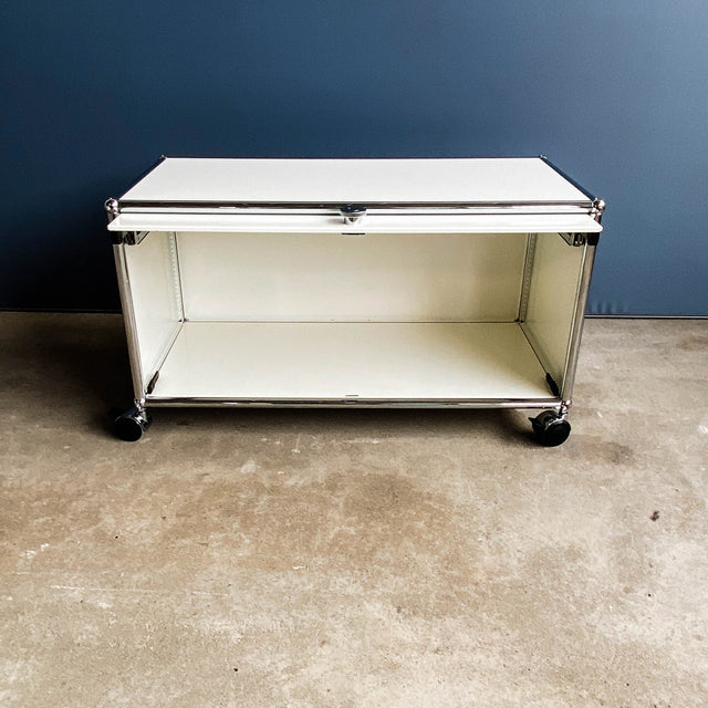 USM Haller - Lowboard - weiß