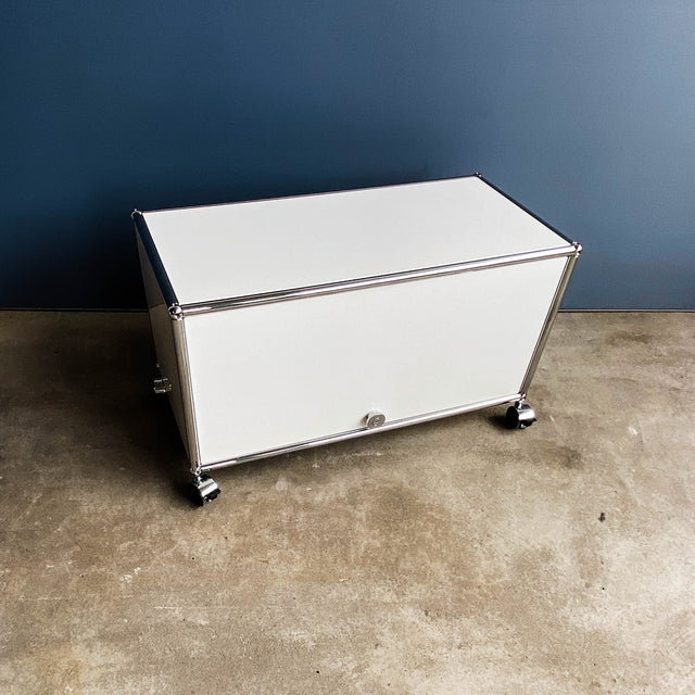 USM Haller - Lowboard - weiß