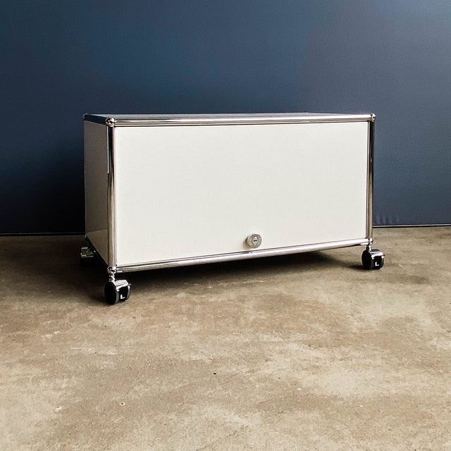 USM Haller - Lowboard - weiß