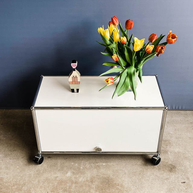 USM Haller - Lowboard - weiß