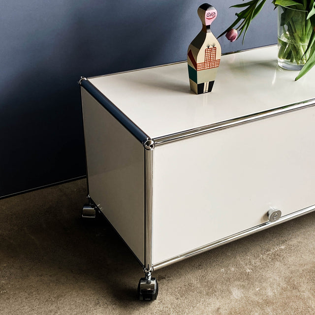 USM Haller - Lowboard - weiß