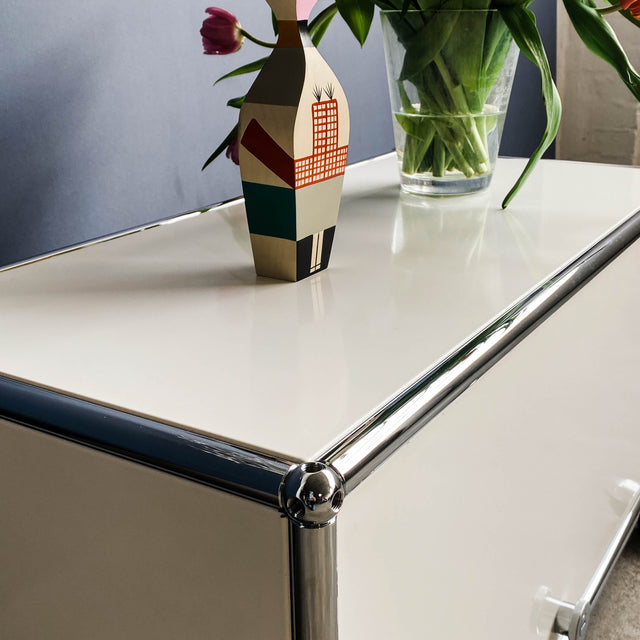 USM Haller - Lowboard - weiß