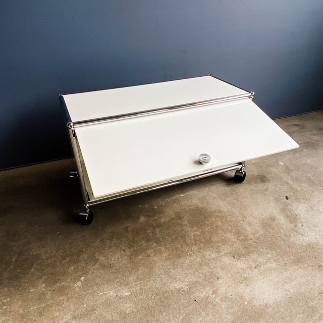 USM Haller - Lowboard - weiß