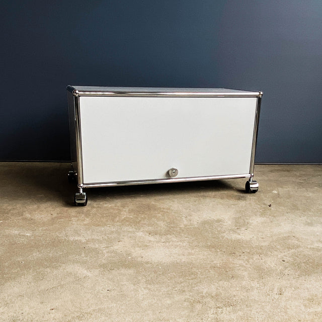 USM Haller Lowboard - lichtgrau - gebrauchte TOP Qualität