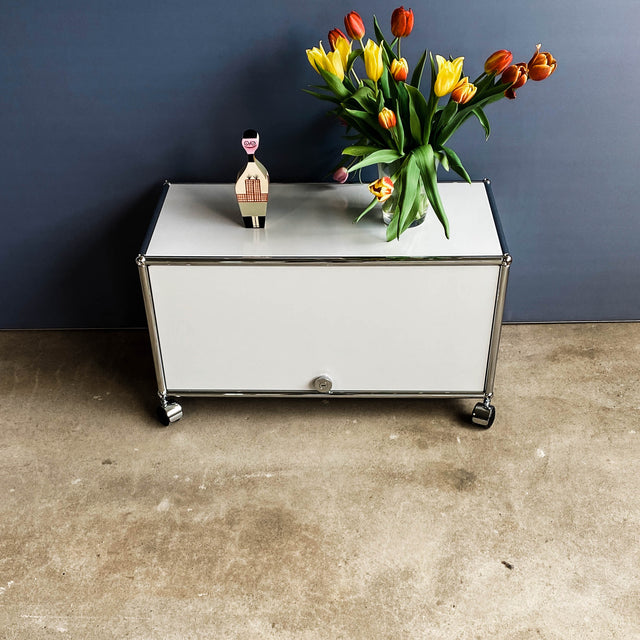 USM Haller Lowboard - lichtgrau - gebrauchte TOP Qualität