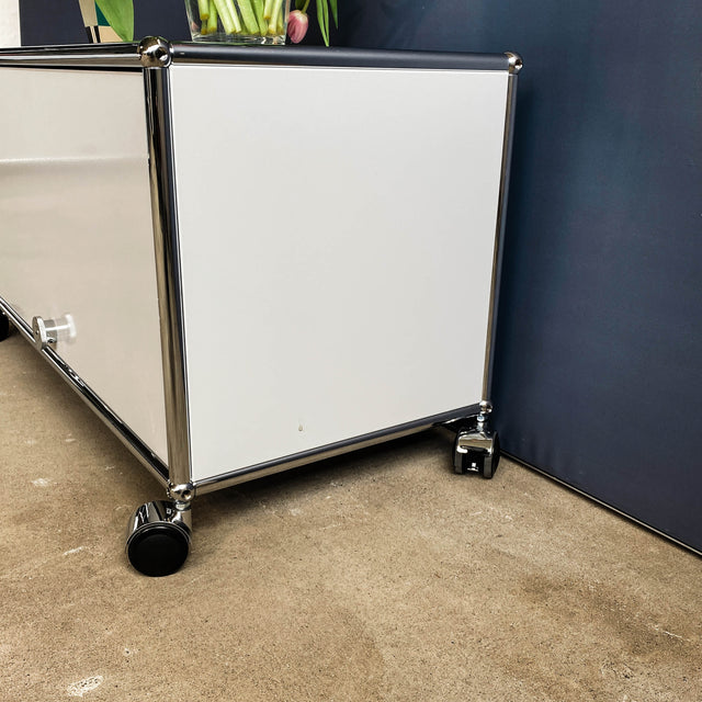 USM Haller Lowboard - lichtgrau - gebrauchte TOP Qualität