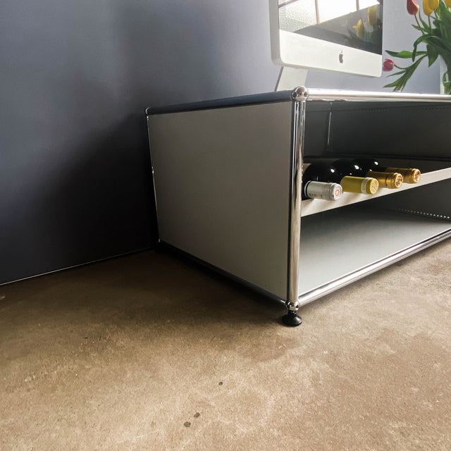 USM Haller - Lowboard - lichtgrau