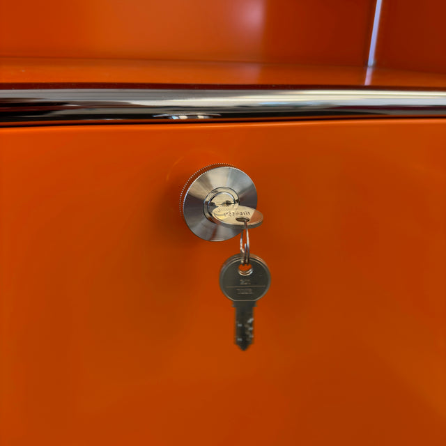 USM Haller - Highboard - 4 Fächer - Klapptüren - Orange - TOP Zustand!