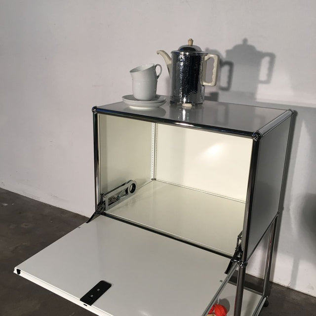 USM Haller - Nachtschränkchen - weiß - gebrauchter TOP Zustand