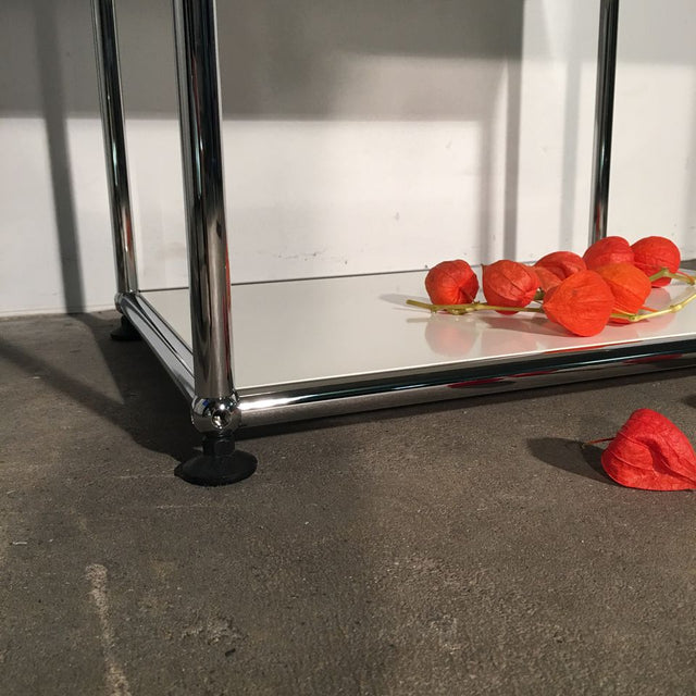 USM Haller - Nachtschränkchen - weiß - gebrauchter TOP Zustand