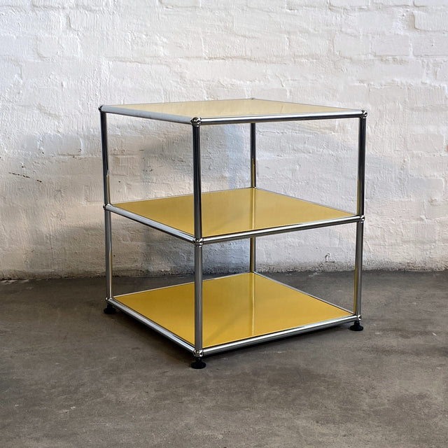 USM Haller Beistelltisch in gelb