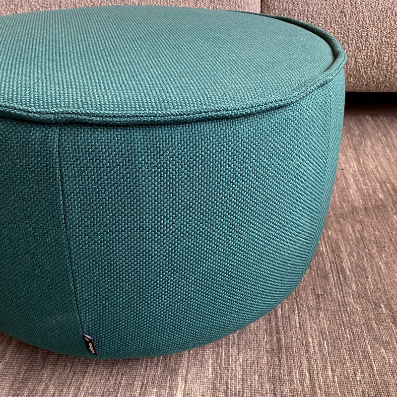 Vitra Mariposa Ottoman medium in petrol