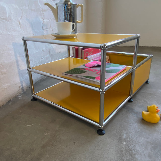 USM Haller - Couchtisch - goldgelb