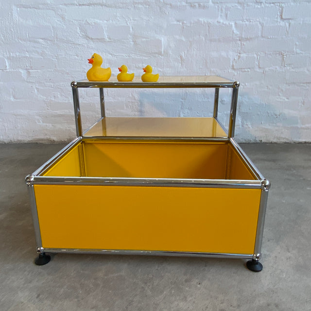 USM Haller - Couchtisch - goldgelb
