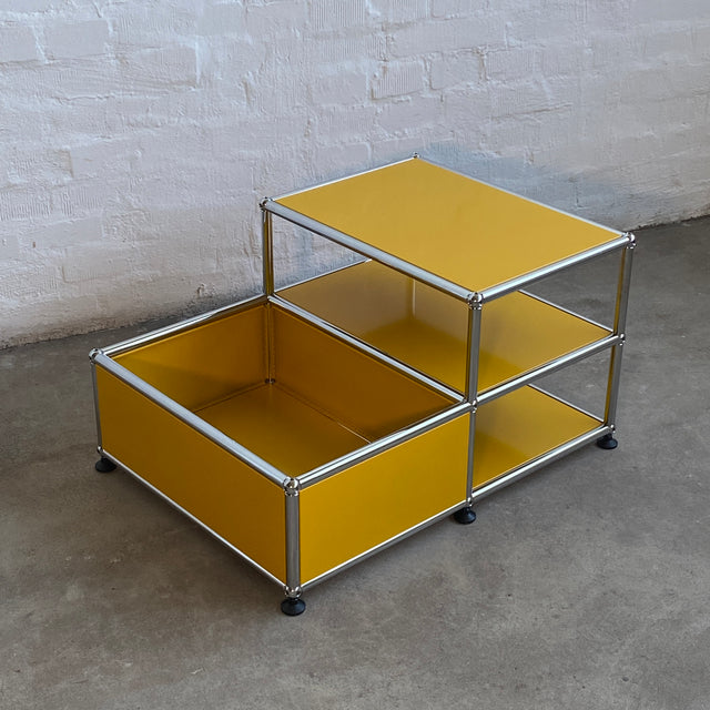 USM Haller - Couchtisch - goldgelb