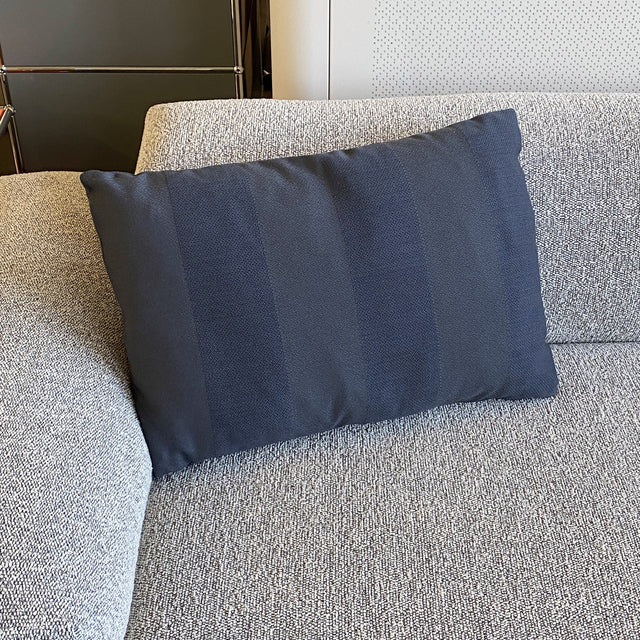Vitra - Suita Kissen 60 x 40 cm - dunkelgrau gestreift