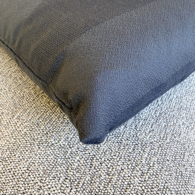 Vitra - Suita Kissen 60 x 40 cm - dunkelgrau gestreift