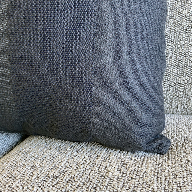 Vitra - Suita Kissen 60 x 40 cm - dunkelgrau gestreift