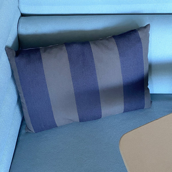 Vitra - Suita Kissen 60 x 40 cm - grau/blau gestreift