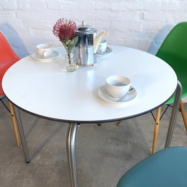 Vitra - Standard Table rund - weiß/Edelstahl - OUTDOOR