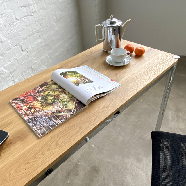 USM Haller - Tisch Eiche massiv - 150 x 50 cm