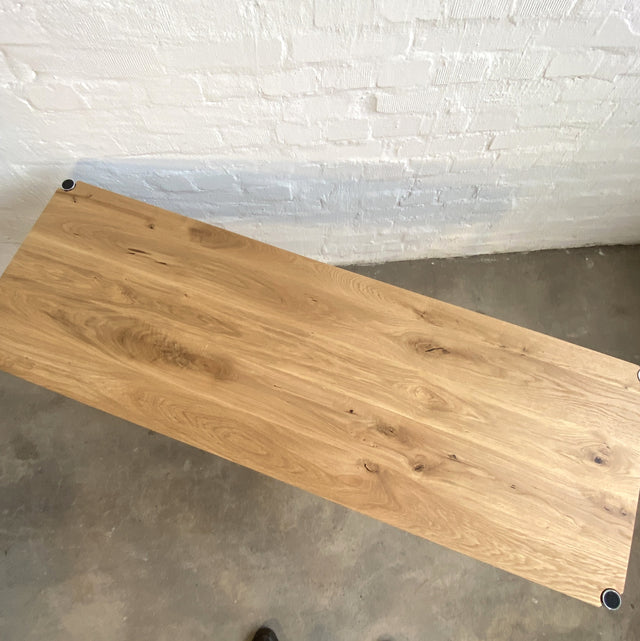 USM Haller - Tisch Eiche massiv - 150 x 50 cm