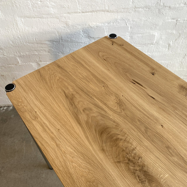 USM Haller - Tisch Eiche massiv - 150 x 50 cm