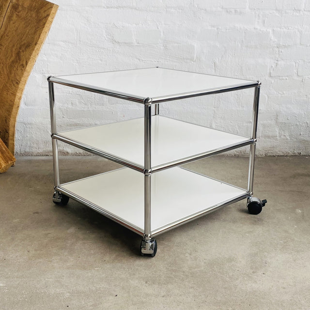 USM Haller Beistelltisch - weiß - 3 Tablare - gebrauchte TOP Qualität