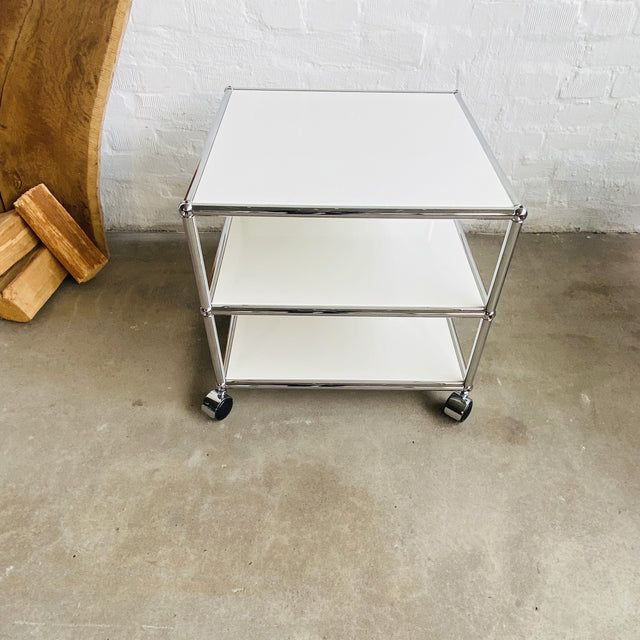 USM Haller Beistelltisch - weiß - 3 Tablare - gebrauchte TOP Qualität