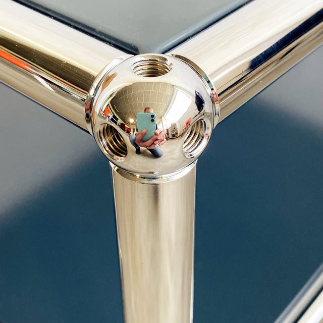 USM Haller - Beistelltisch - Anthrazitgrau - Auf Rollen - Drei Ebenen