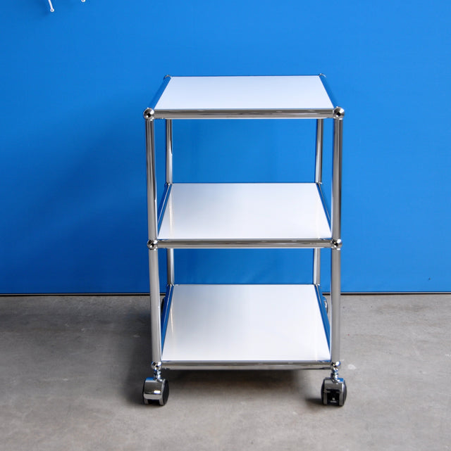 USM Haller Beistelltisch von der Seite