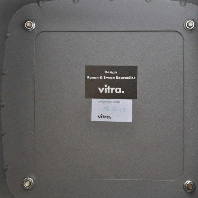 Vitra - Metal Side Table Outdoor Beistelltisch mittel - dimgrey