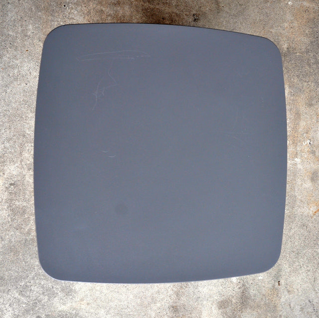 Vitra - Metal Side Table Outdoor Beistelltisch mittel - dimgrey